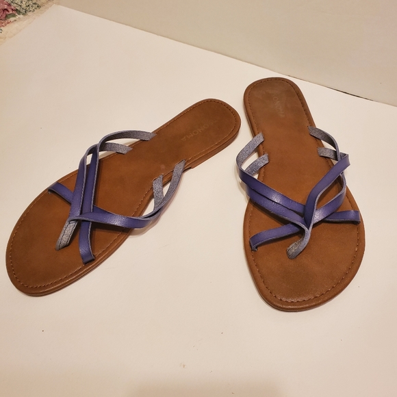 Sonoma Blue Flip Flop Sandals, Sz Large 9 - Picture 4 of 5